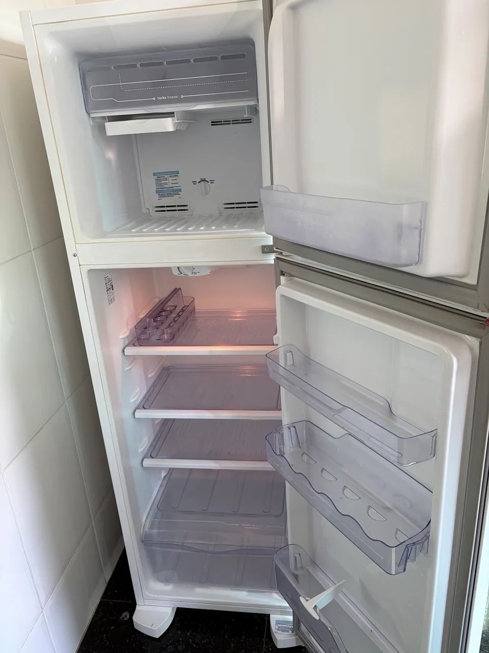 Geladeira Eletrolux  - Foto 4