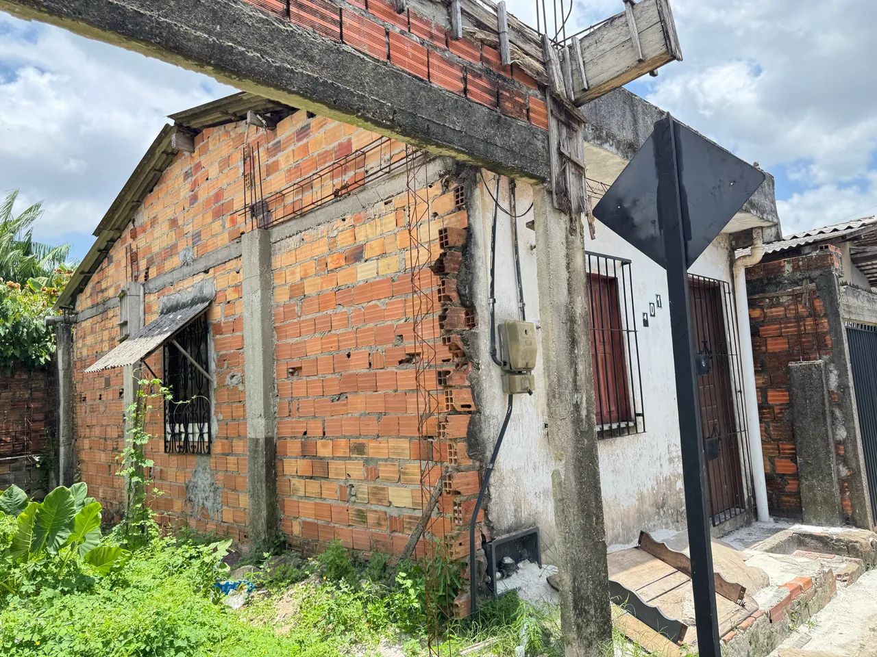 VENDE-SE CASA - ÓTIMA LOCALIZAÇÃO! - Foto 3
