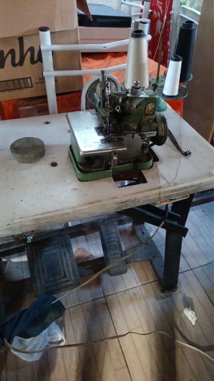 Máquina de costura industrial Overlock