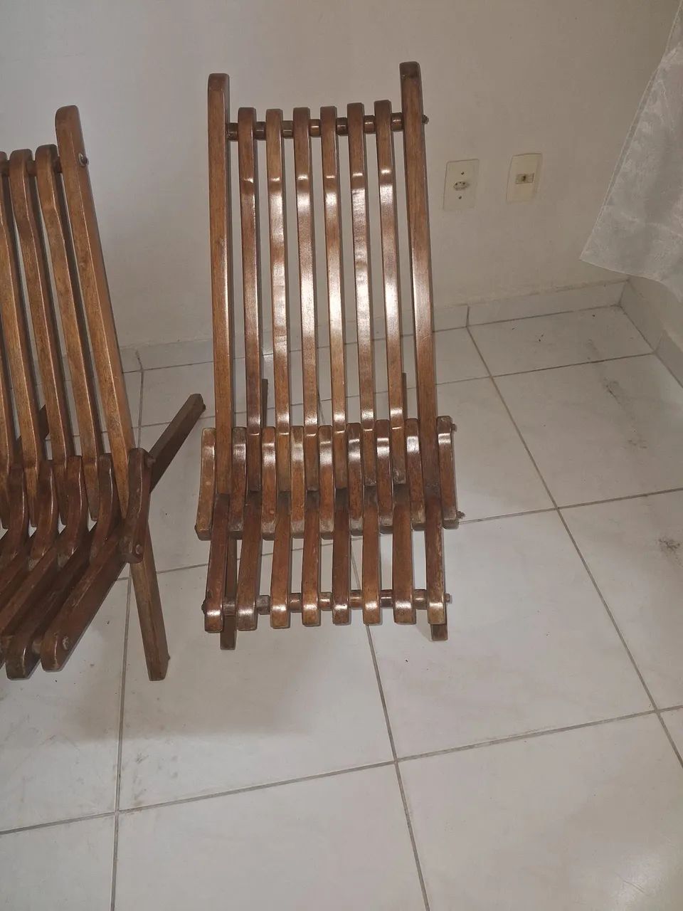 Cadeiras  de madeira  - Foto 2