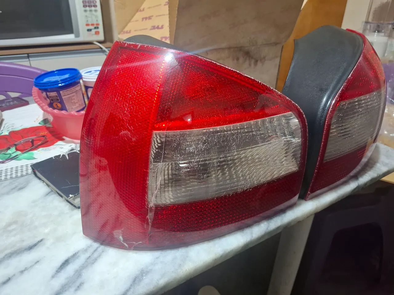 Vendo par de lanternas AUDI A3 99 ao 2006 originais. - Foto 2