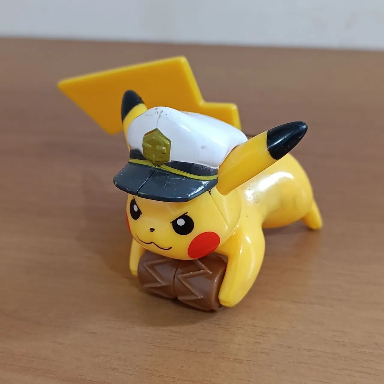Boneco Pokemon Mcdonald'S 2025 Capitão Pikachu - Foto 2