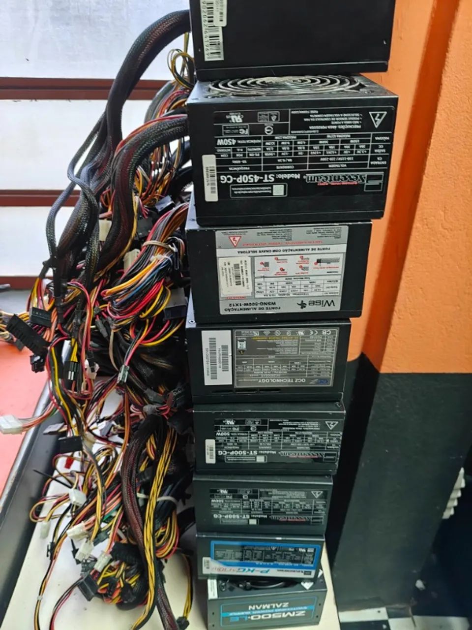 lote com 22 fontes atx real funcionando preço para limpar espaço!