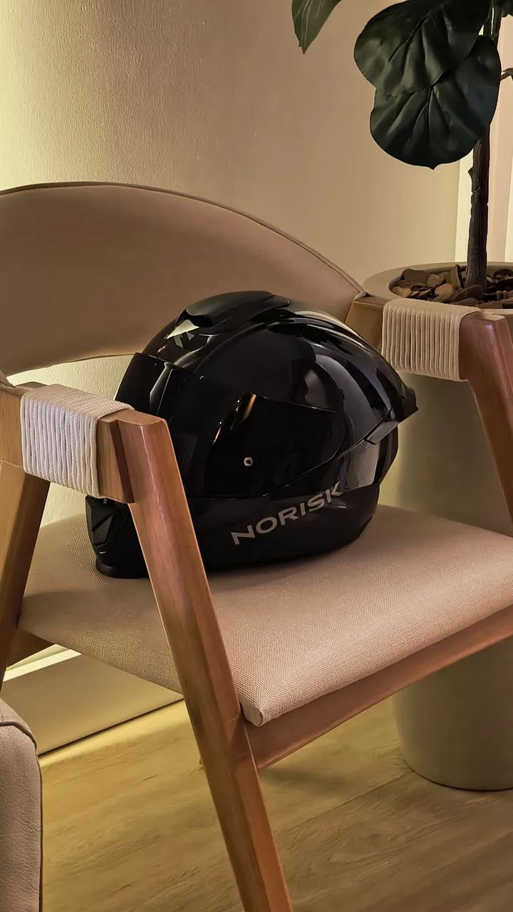 CAPACETE NORISK RAZOR MONOCOLOR BLACK EDITION - TAM: 58 - Peças