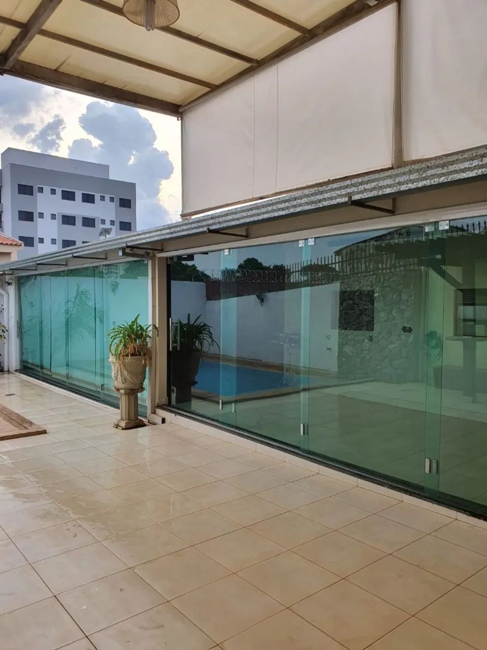 CASA COM 3 QUARTOS, PISCINA E AMPLA ÁREA DE LAZER NO DANIEL FONSECA - Foto 2