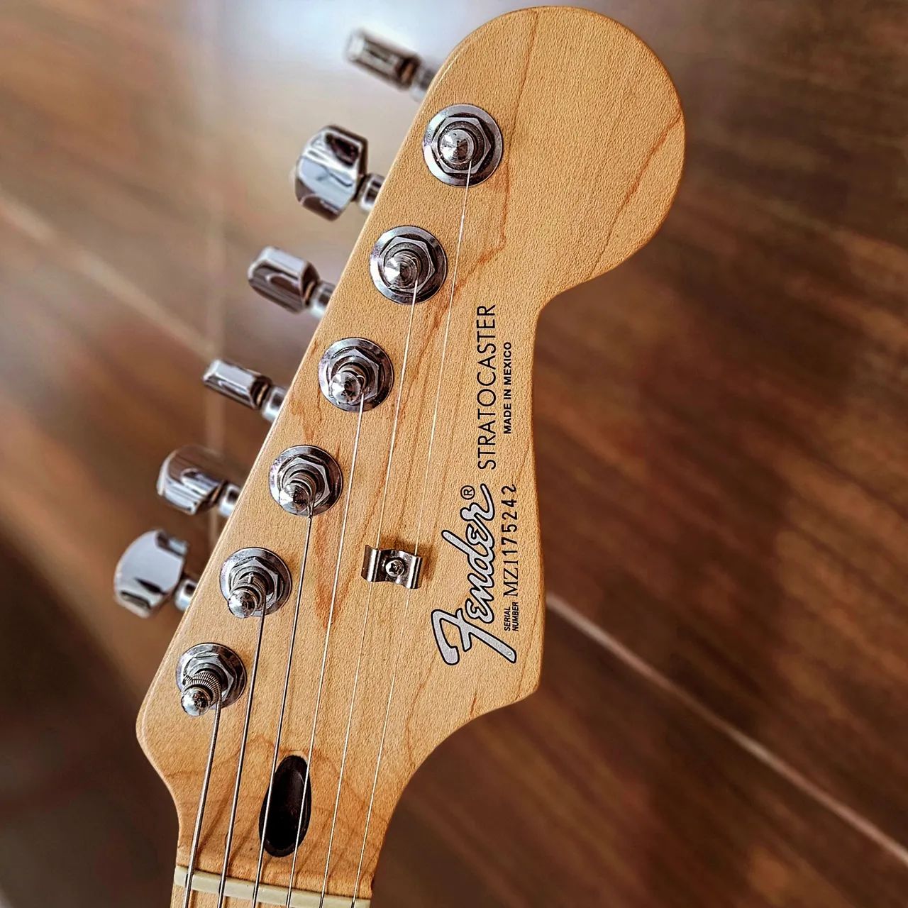 【fender】【美品】fender Mexico MADE IN MEXICO Fender Standard séries Made in México ano 2002. - Instrumentos