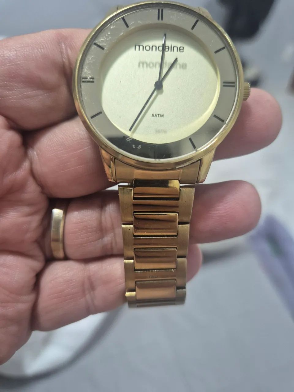 Relógio MONDAINE DOURADO À QUARTZ   -   ÓTIMO ESTADO - Foto 3