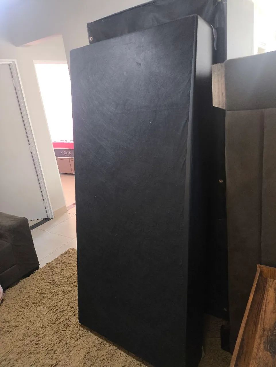 Vende-se cama box de solteiro com colchão 