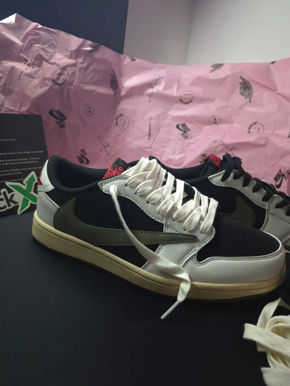 Travis Scott x Air Jordan 1 Low Olive - Foto 2