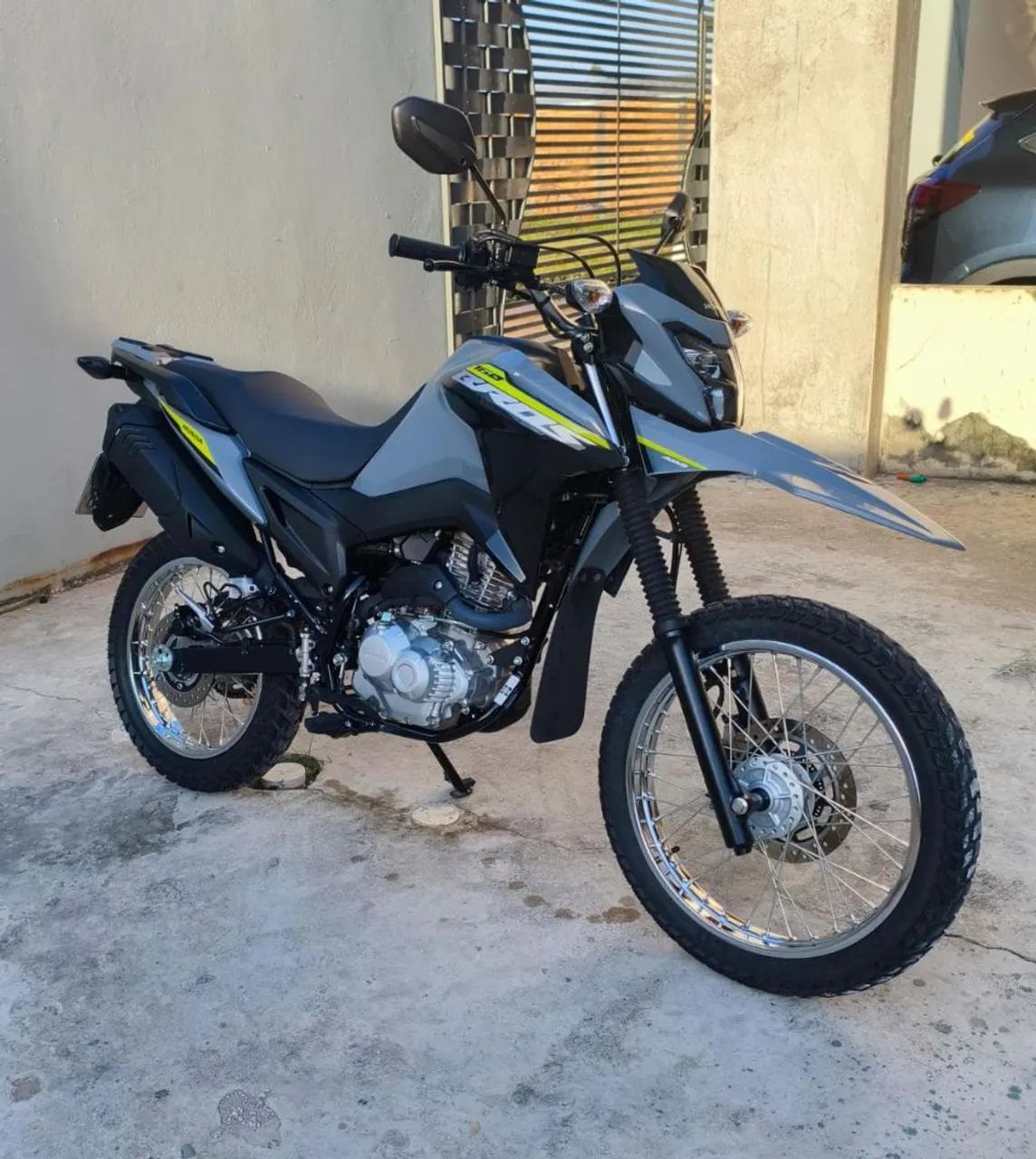 Bros 160 com ABS