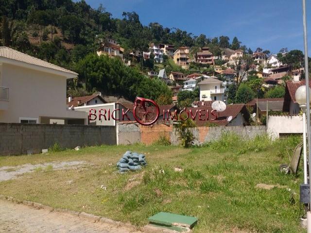 Excelente terreno plano com 331 m² em condomínio alto padrão em teresópolis - Foto 3