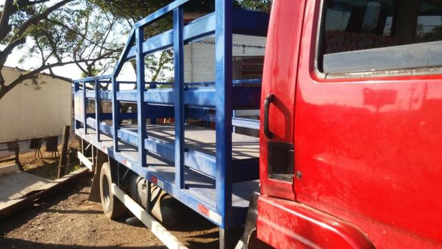 Carroceria para gas GLP 5,5 mts - Foto 5