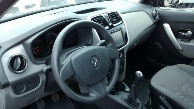 Renault Logan Expression 1.6 Manal 2019 - Foto 9