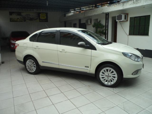 Fiat Grand Siena Essence 1.6 Sublime - Foto 6