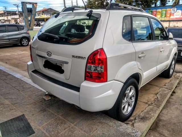 Vendo ou troco tucson automático com GNV banco de couro e multimídia - Foto 5