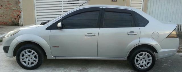 Ford Fiesta Sedan 2011 - Completo - GNV - Foto 2