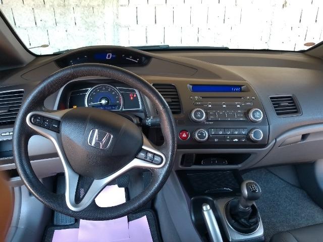 Honda Civic 2010 1.8 manual ótimo estado - Foto 13