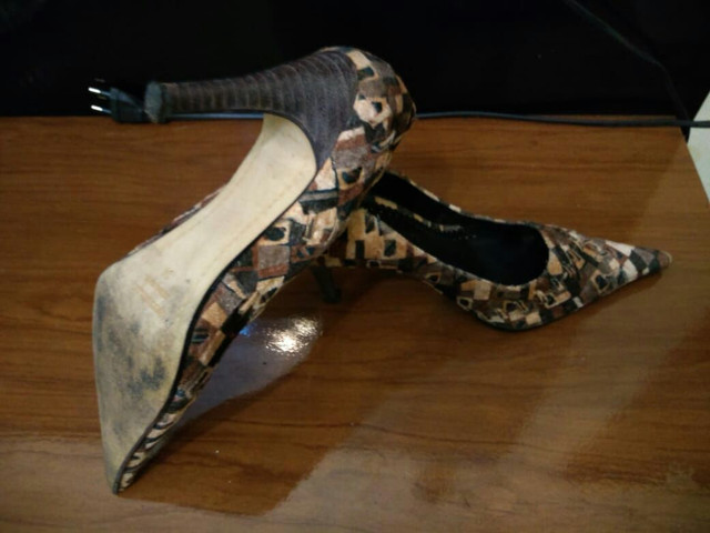 sapatos à venda