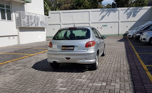 Peugeot 206 Feline - 3mil + 350 Mês - Foto 8