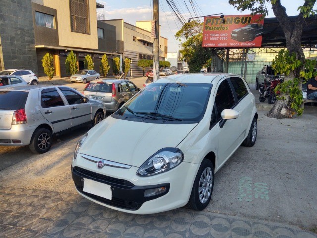 PUNTO 1.4 ATTRACTIVE 2015 COMPLETO.