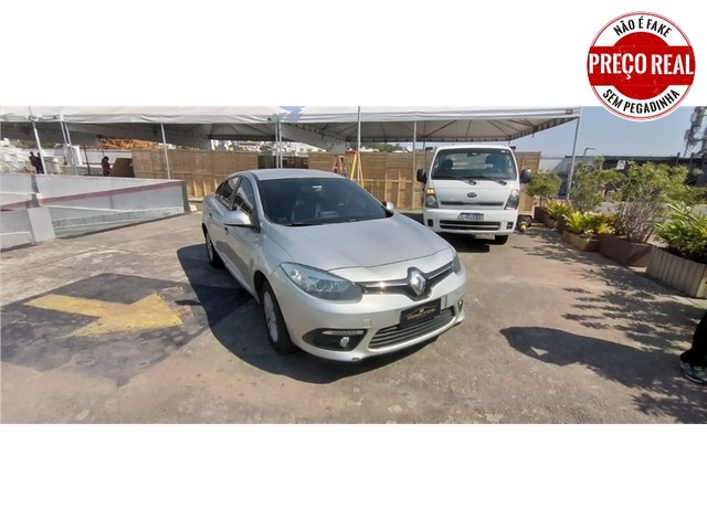 RENAULT FLUENCE 2015 2.0 DYNAMIQUE 16V FLEX 4P AUTOMÁTICO