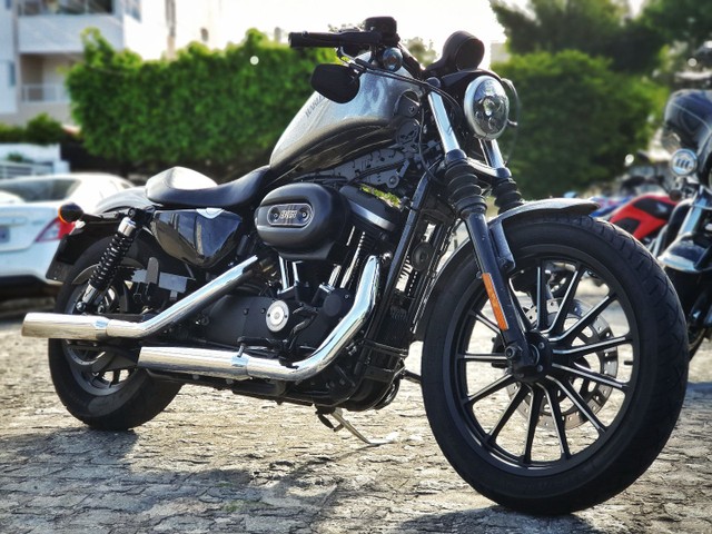HARLEY-DAVIDSON 883 IRON 2015