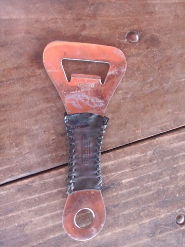 Abridor garrafa gigante 