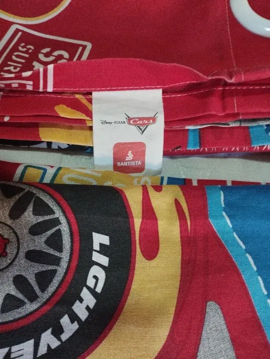 Cortinas infantil semi novas  - Foto 3