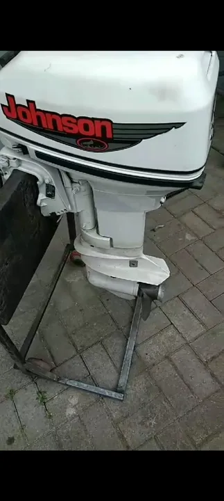 Motor Johnson 2001 barco