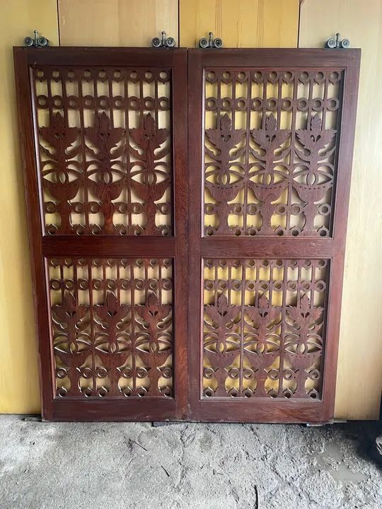 Porta De Madeira Maciça Detalhada (2 Folhas) - 1,80 x 2,20m