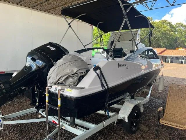 Lancha Focker 19 pés motor  2 Tempos Mercury 115 HP 69 horas 2012 - Foto 9