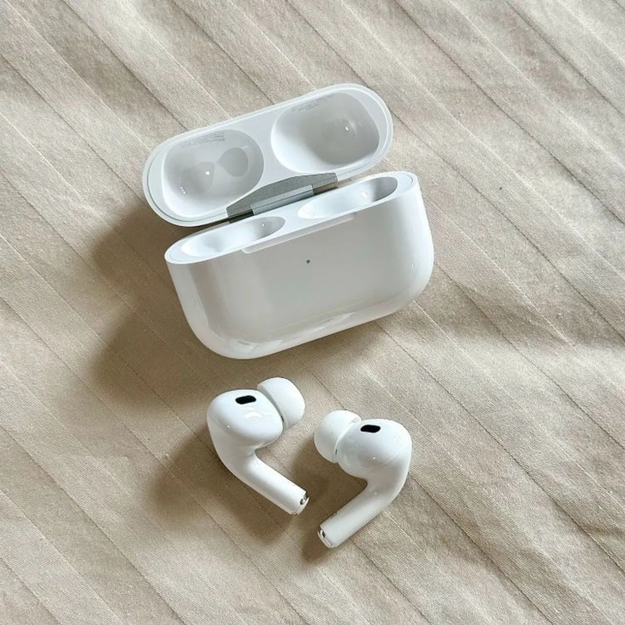 Fone de Ouvido Sem Fio Bluetooth 5.1 Airpod 2° Geração com Microfone - Foto 2