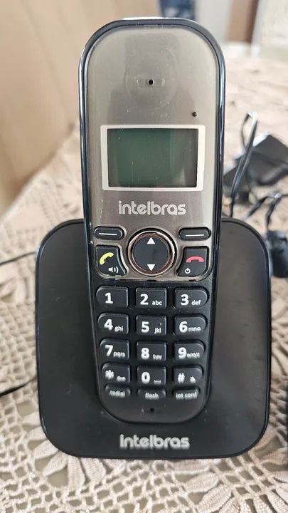 Leia o anúncio. Vendo esse lote de telefones sem fios  - Foto 2