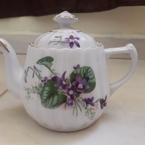 Bule porcelana Mauá 