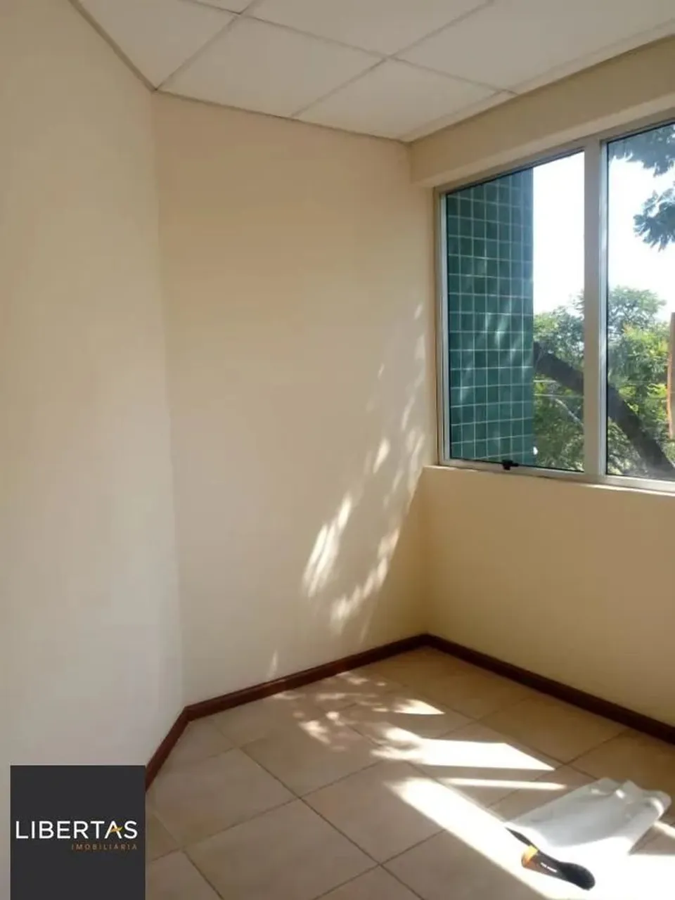 Sala comercial em Canoas com vista panorâmica.