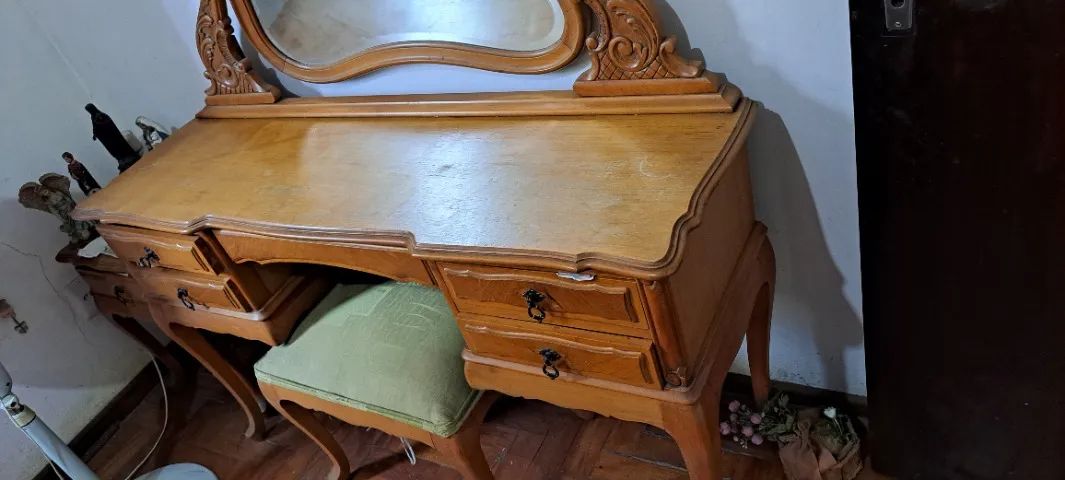 Moveis provençal década 70