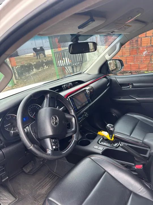 Vendo Hilux automática  - Foto 4