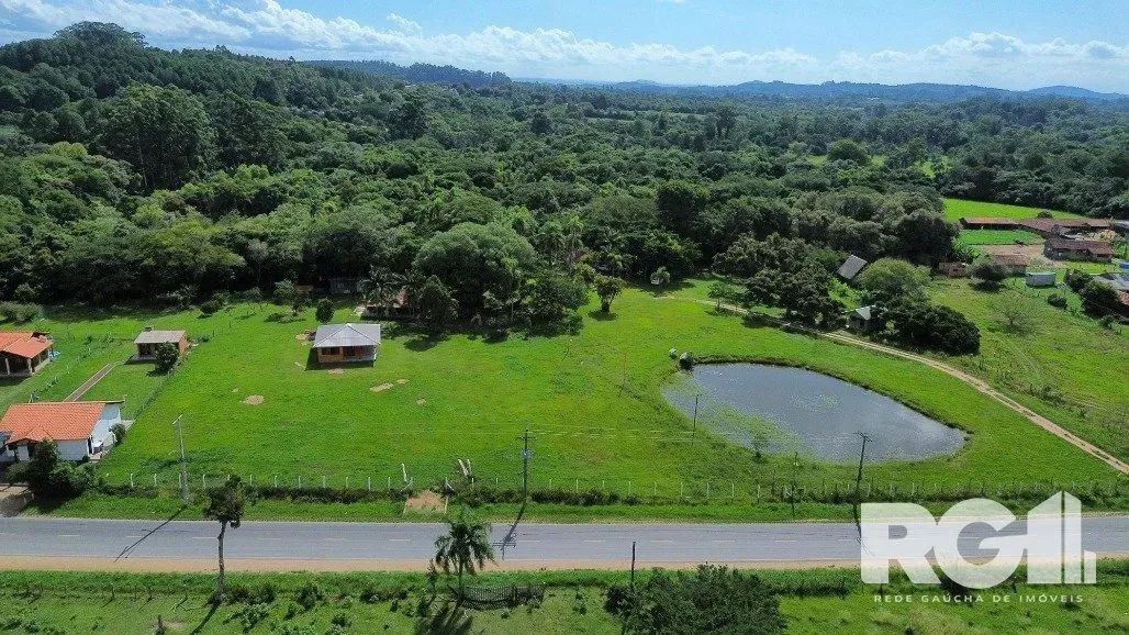 Sítio à venda no bairro Lami | Lindo sítio em frente ao asfalto com 3H, conta com 3 casas, - Foto 3