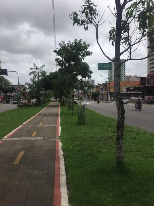 Salas comerciais no Ed Paiva Business.