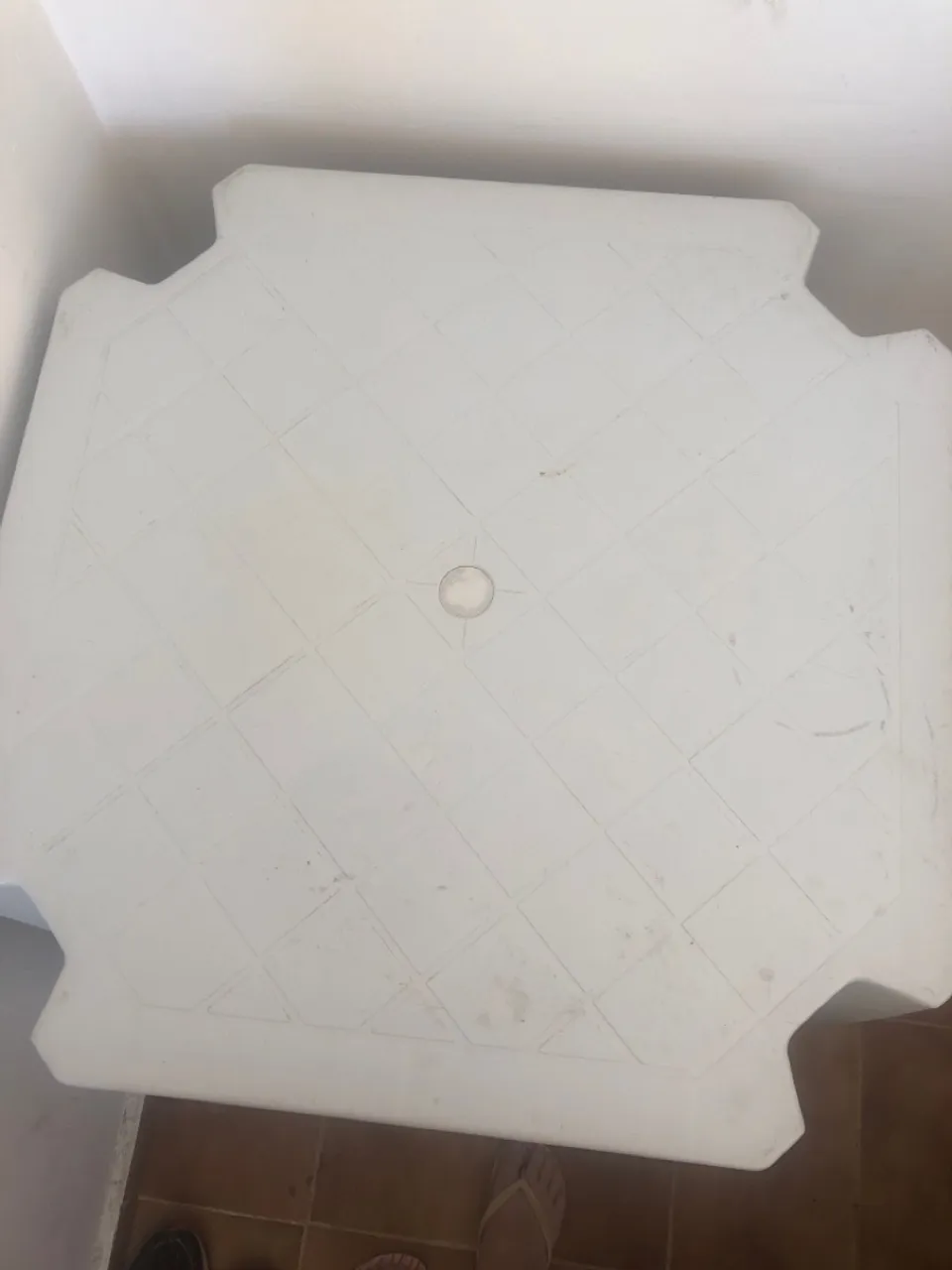 Mesa de plástico para área externa
