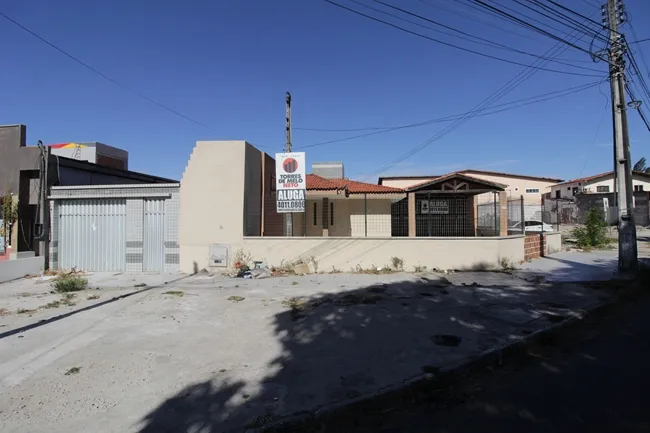 Descubra o seu novo espaço comercial neste incrível imóvel! Com uma área privativa de 450m