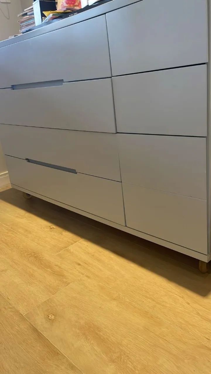 Cômoda de 8 Gavetas Moderna