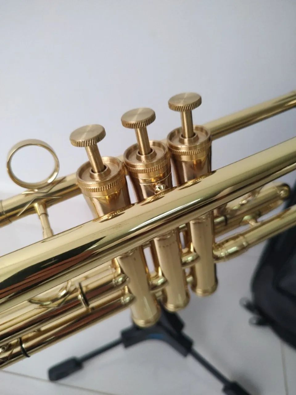 Trompete Hs Musical TR5-37 Sib Reverse - Poucos dias de Uso - Parcelo 18x - Foto 5