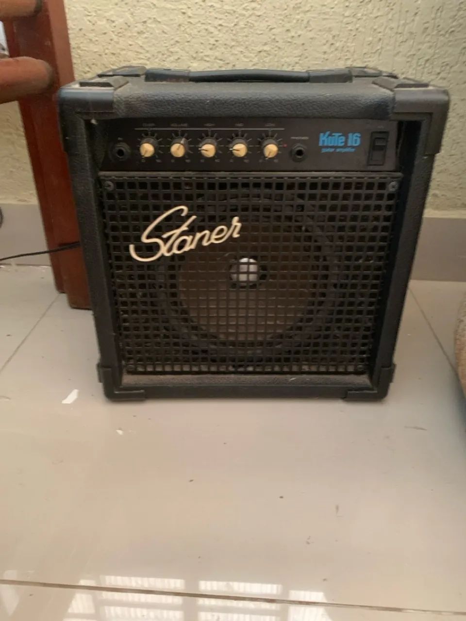 Amplificador de Guitarra Staner Kute 16