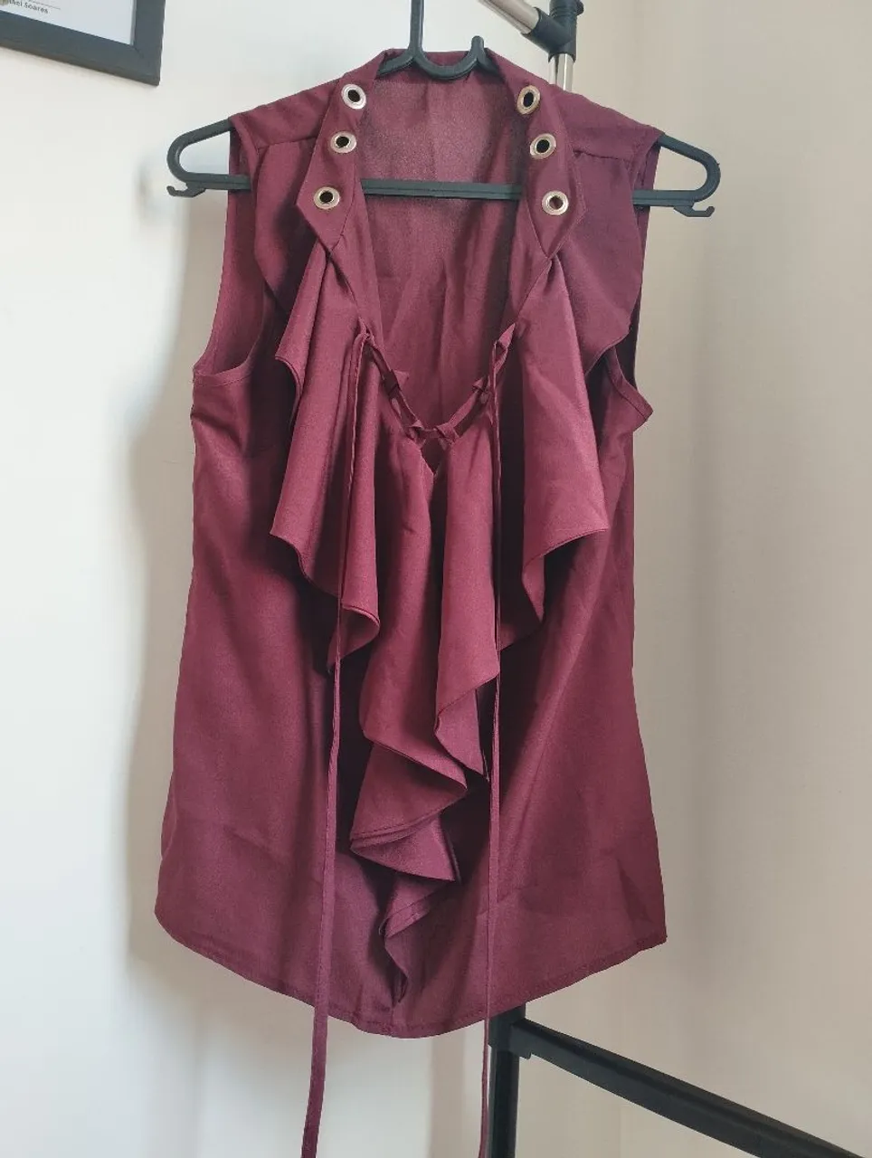 Blusa Feminina Bordô com Detalhes