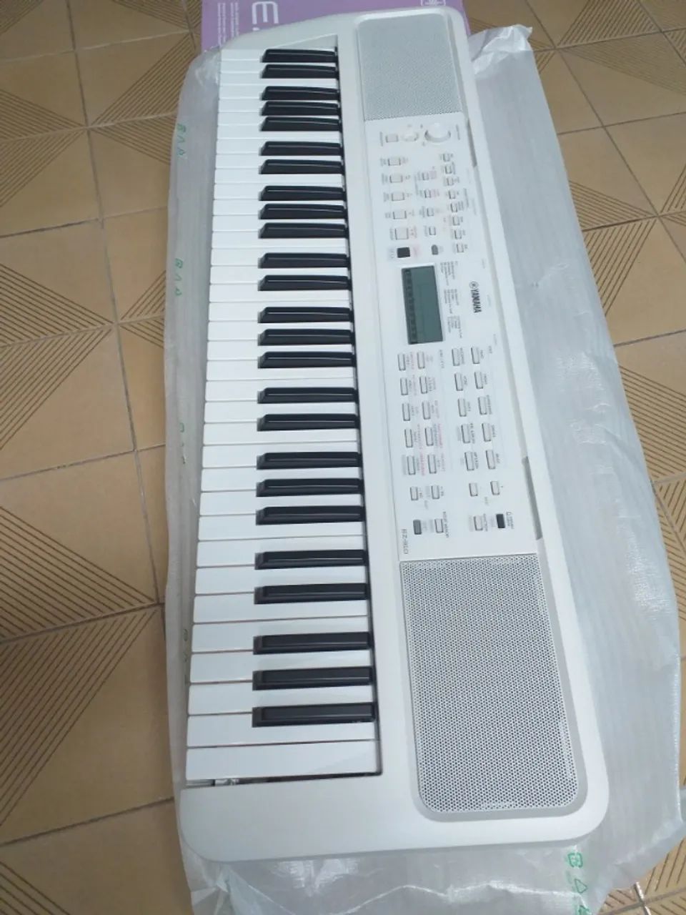  Novo na caixa.! Teclado Arranjador Yamaha PSR EZ 310 teclas iluminadas - Sem uso!  - Foto 6