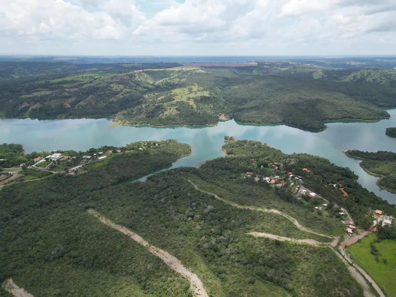 = Corumbá 4: Lotes no Corumbá, Lago Corumbá 4 :
