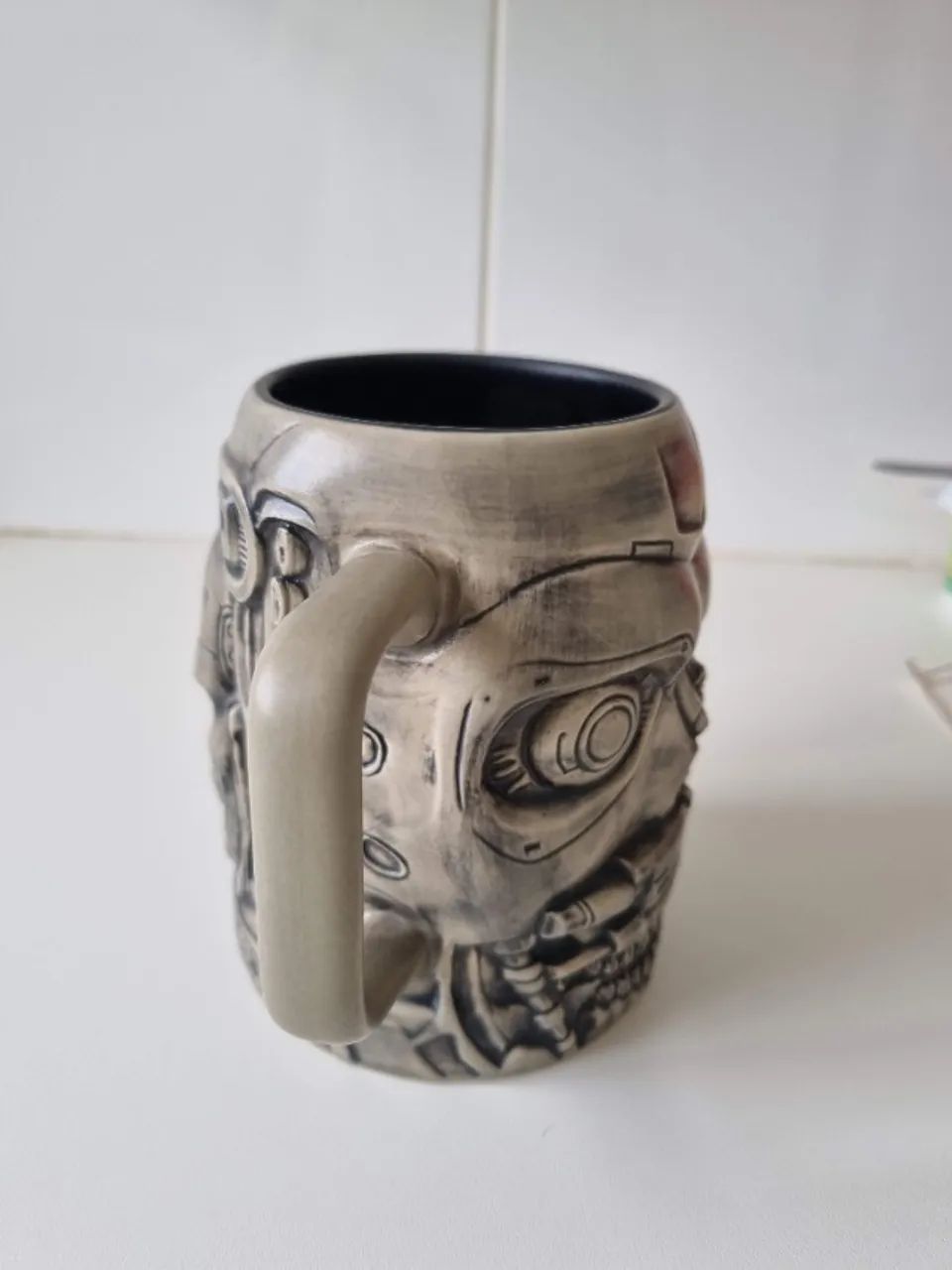 Caneca Exterminador do Futuro Importada - Foto 5