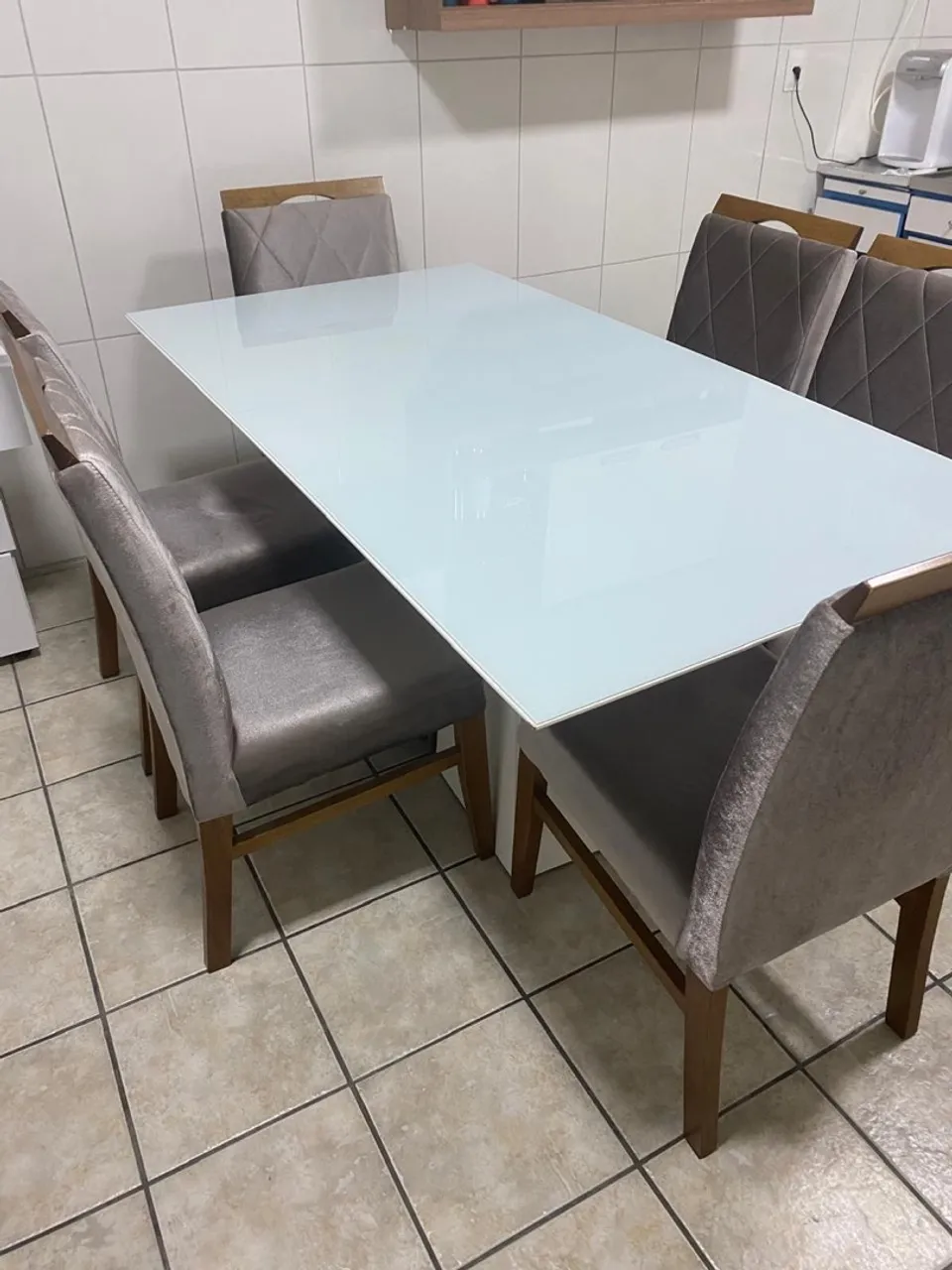 Vendo mesa com 6 cadeiras