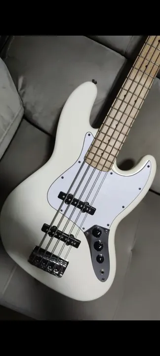 Fender Squier Jazz Bass 5c R$ 3.700